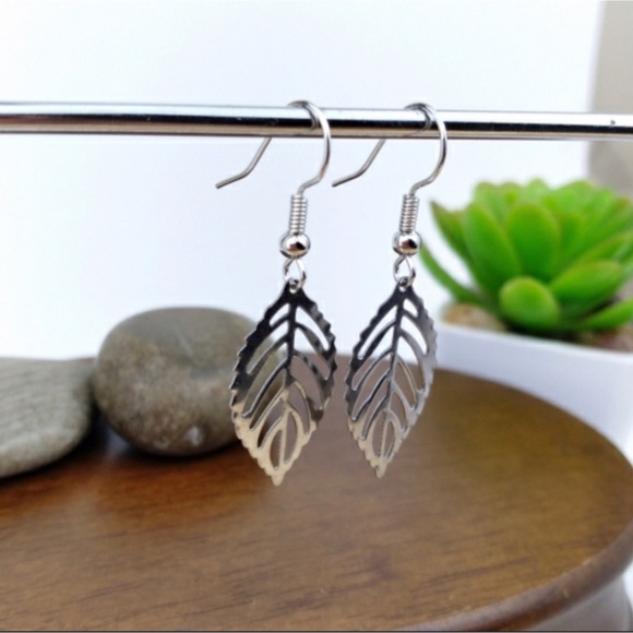 Blossom Boutique Jewelry - 1 LEFT! Leaf Charm Silver Tone Earrings